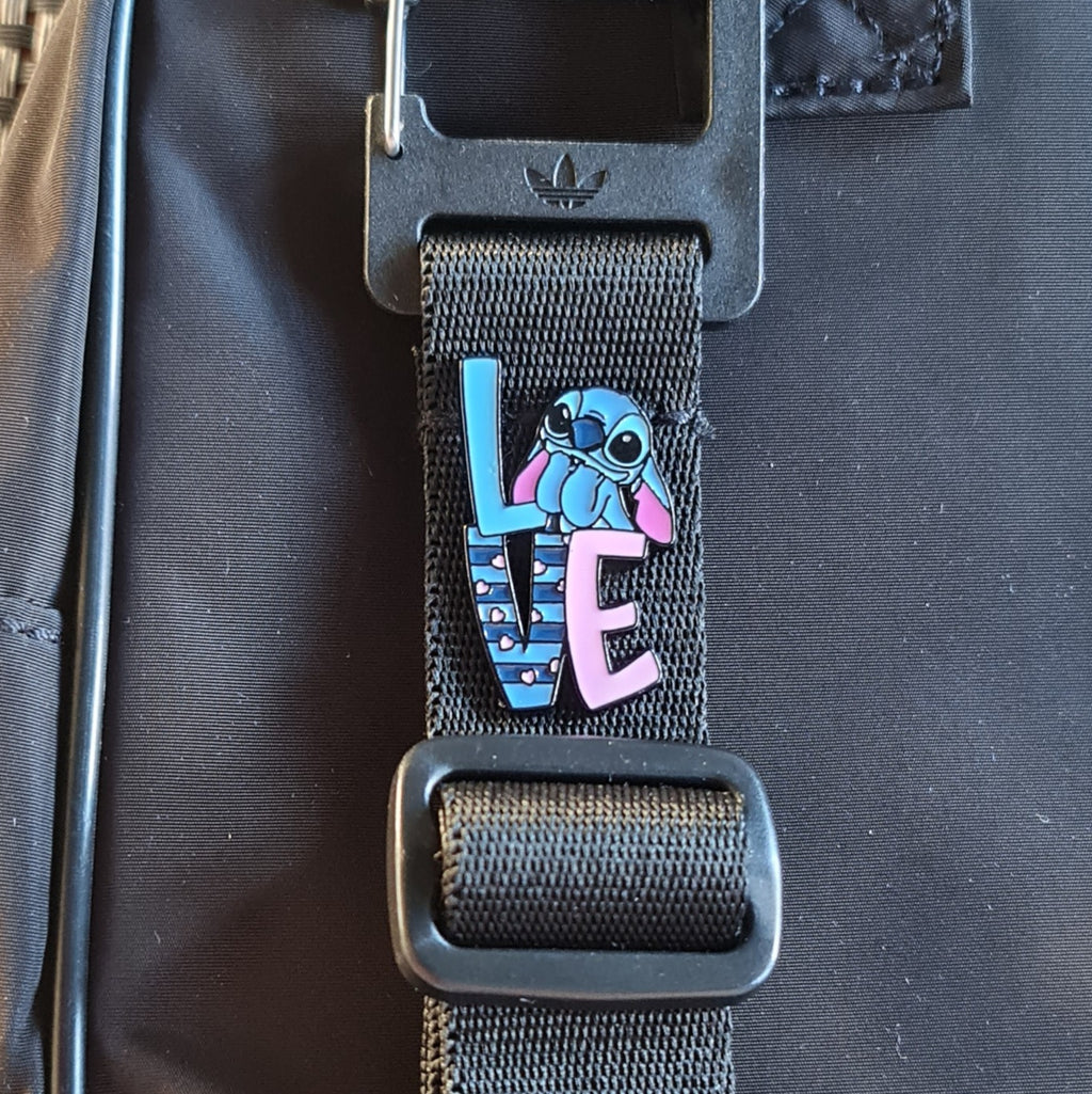 Stitch Love Pin Badge