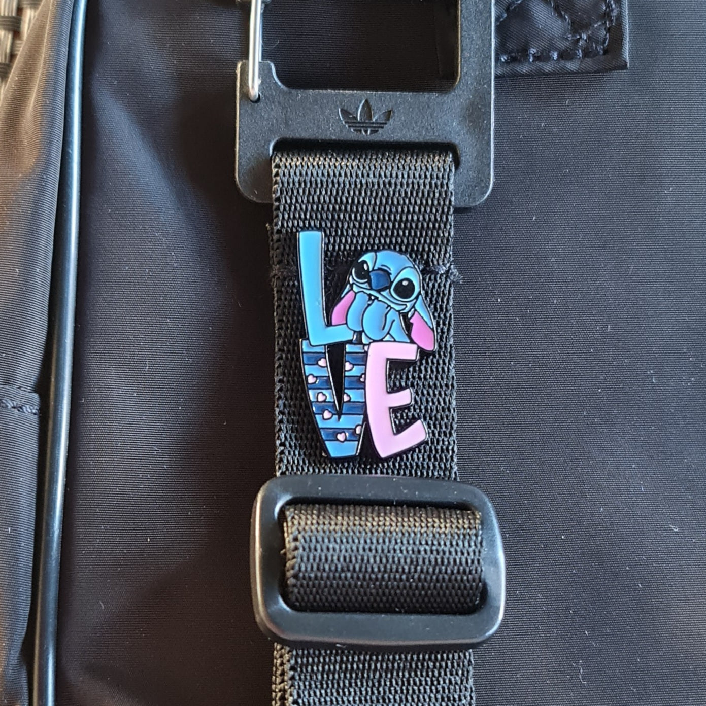 Stitch Love Pin Badge
