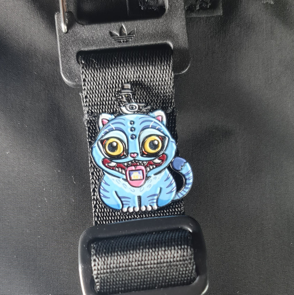 K-Pop Demon Hunters Derpy and Sussy Pin Badge