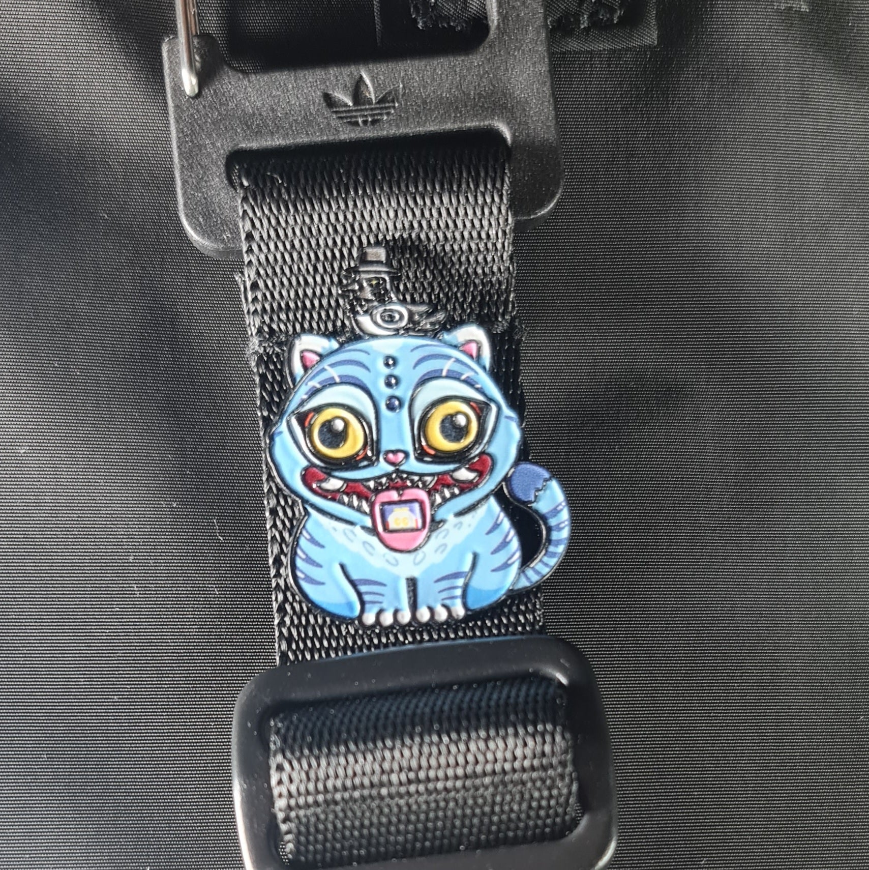 K-Pop Demon Hunters Derpy and Sussy Pin Badge