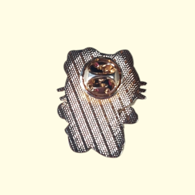 Hello Kitty Heart Pin Badge