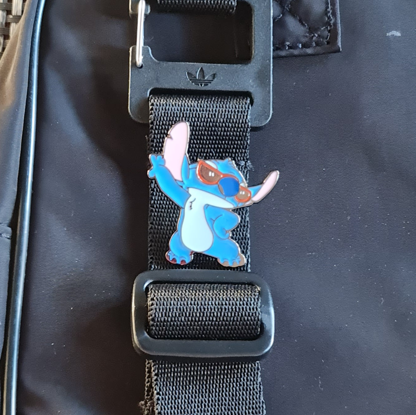 Stitch Sunglasses Pin Badge