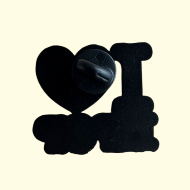 K-Pop Love Pin Badge