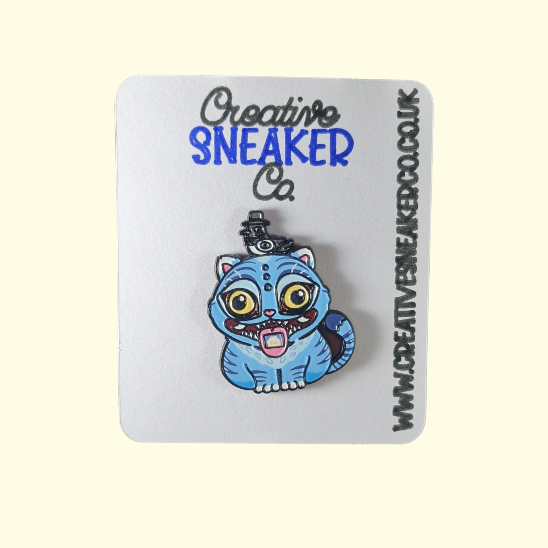 K-Pop Demon Hunters Derpy and Sussy Pin Badge