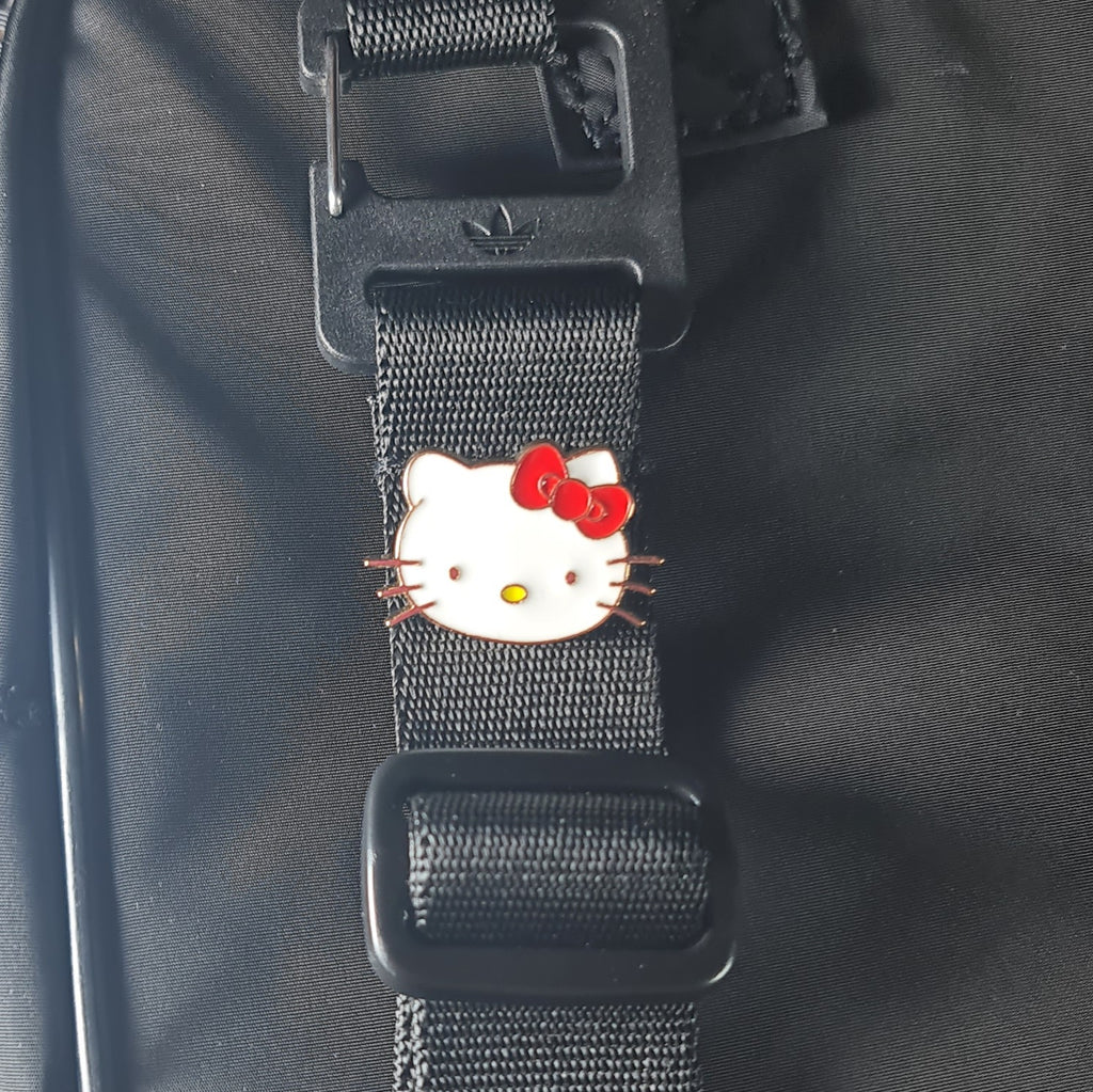 Hello Kitty Face Pin Badge