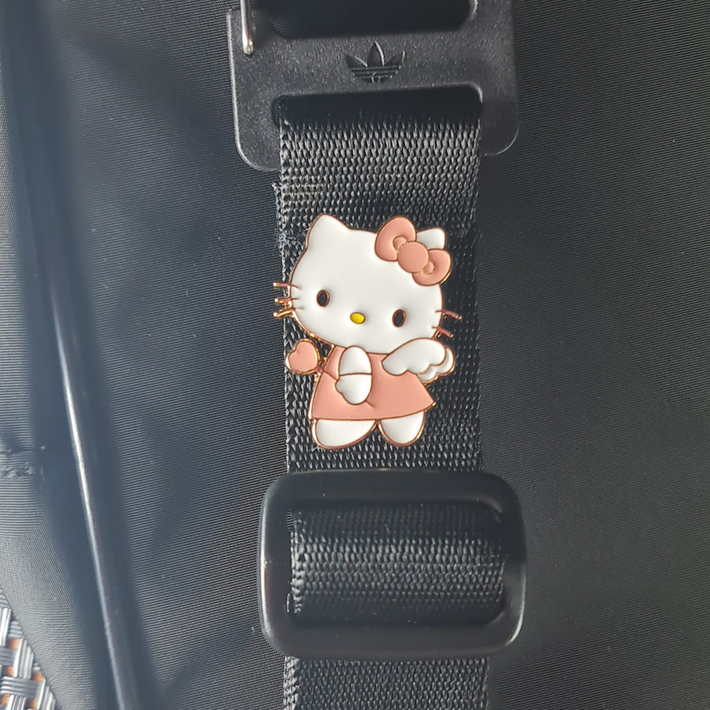 Hello Kitty Heart Pin Badge